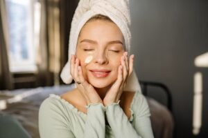 Read more about the article Skincare At Home: The Best Anti-Aging System & Tips For Youthful, Radiant Skin