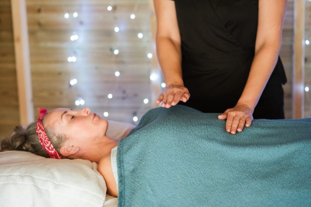 The Art of Energy Healing: Massage Therapy Techniques, and Reiki Healing 2 pexels anete lusina 5240737