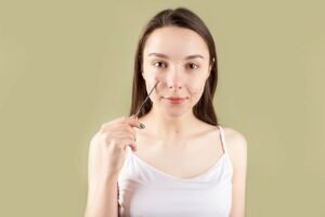 Read more about the article Hormonal Acne After 25: How to Clear Your Skin, Balance Hormones & Regain Confidence in 6 Weeks