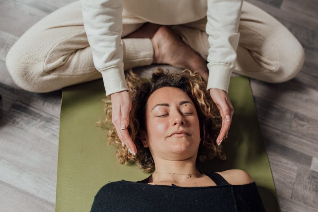The Art of Energy Healing: Massage Therapy Techniques, and Reiki Healing 8 pexels arina krasnikova 6998272