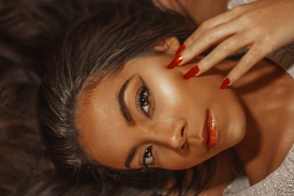 The 21-Days Glow Up Guide for Clear Skin, and the Ultimate Aesthetic Skin Care Routine 7 pexels beccacorreiaph 4780545 1